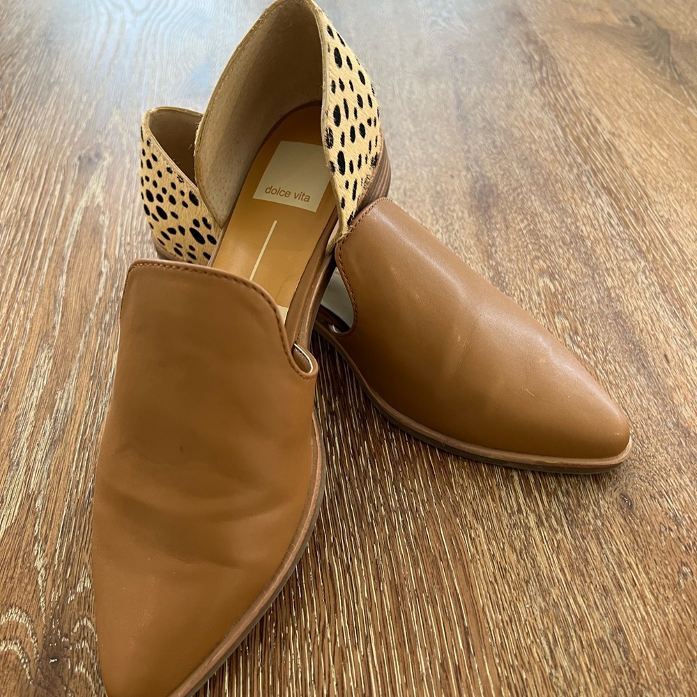 NWOT animal print flats